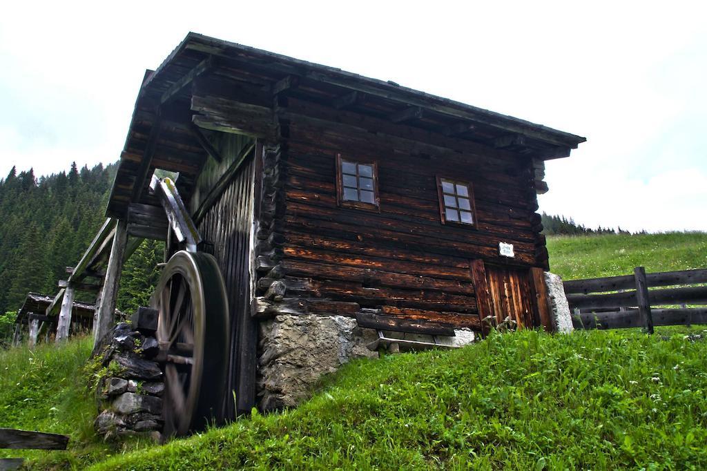 Hotel Gasthof Luggau Maria Luggau Exterior foto